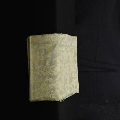 Green color table cloth